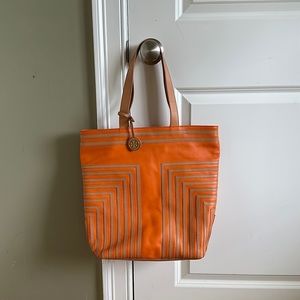 Lovely Tory Burch Tote barely used